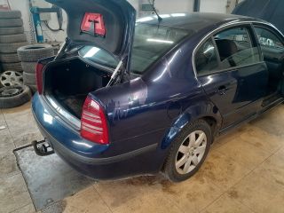 bontott SKODA SUPERB I Jobb első Vízlehúzó Gumicsík