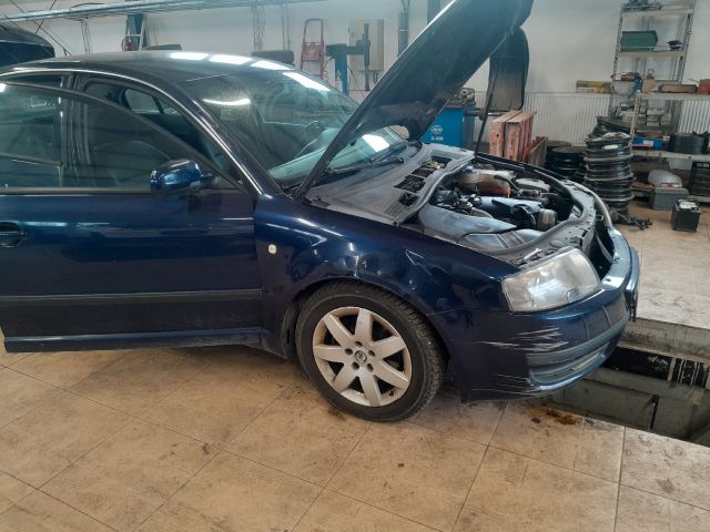 bontott SKODA SUPERB I Jobb első Vízlehúzó Gumicsík