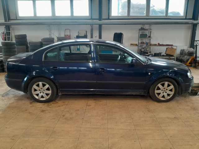 bontott SKODA SUPERB I Jobb első Vízlehúzó Gumicsík