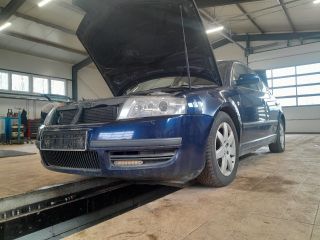 bontott SKODA SUPERB I Jobb első Vízlehúzó Gumicsík