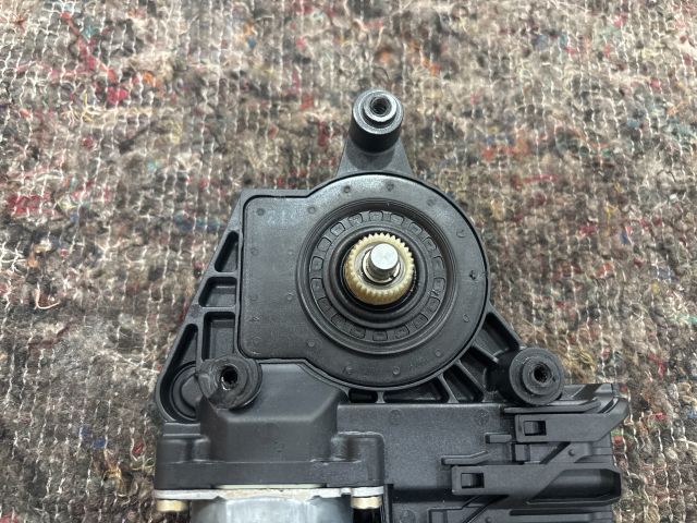 bontott SKODA SUPERB I Jobb hátsó Ablakemelő Motor