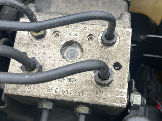 bontott SKODA SUPERB I Jobb hátsó Fixüveg (Ajtóban)