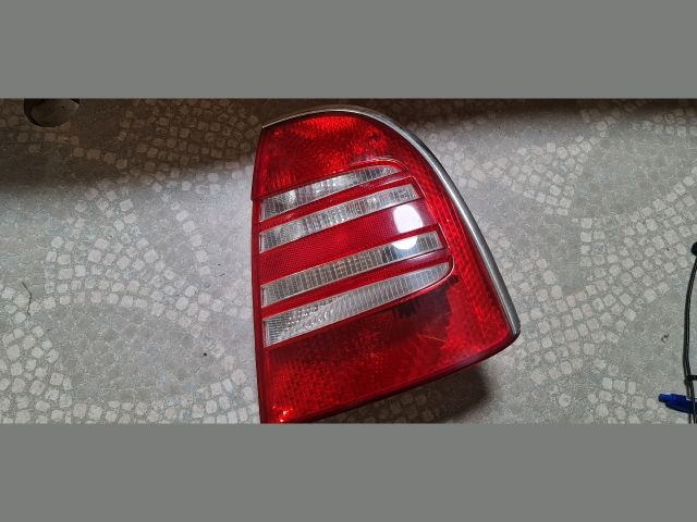 bontott SKODA SUPERB I Jobb Hátsó Lámpa