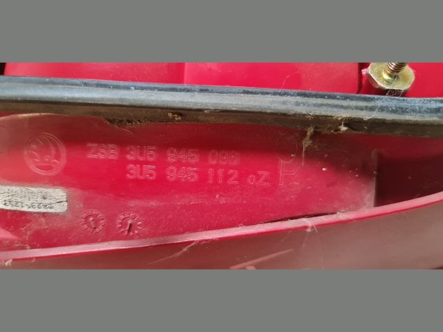 bontott SKODA SUPERB I Jobb Hátsó Lámpa