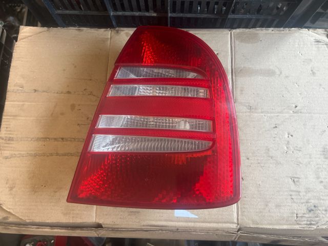 bontott SKODA SUPERB I Jobb Hátsó Lámpa