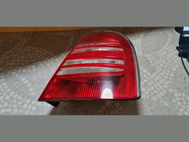 bontott SKODA SUPERB I Jobb Hátsó Lámpa