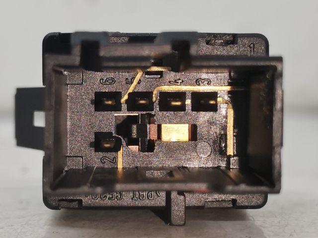 bontott SKODA SUPERB I Kipörgésgátló Kapcsoló