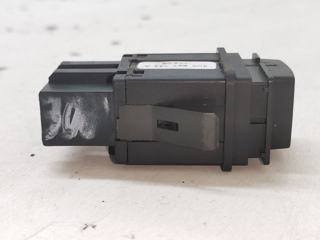 bontott SKODA SUPERB I Kipörgésgátló Kapcsoló