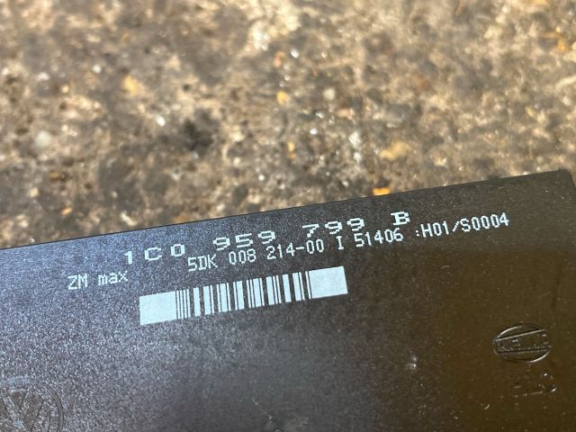 bontott SKODA SUPERB I Komfort Elektronika