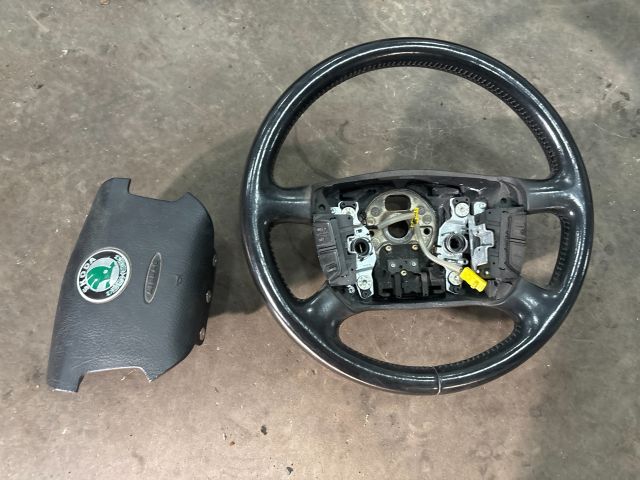 bontott SKODA SUPERB I Kormány