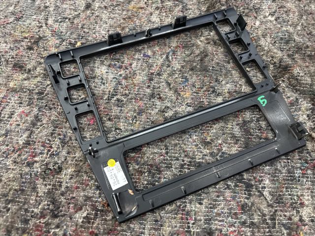 bontott SKODA SUPERB I Középkonzol Keret