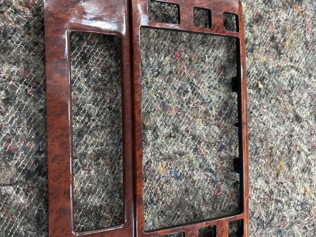 bontott SKODA SUPERB I Középkonzol Keret