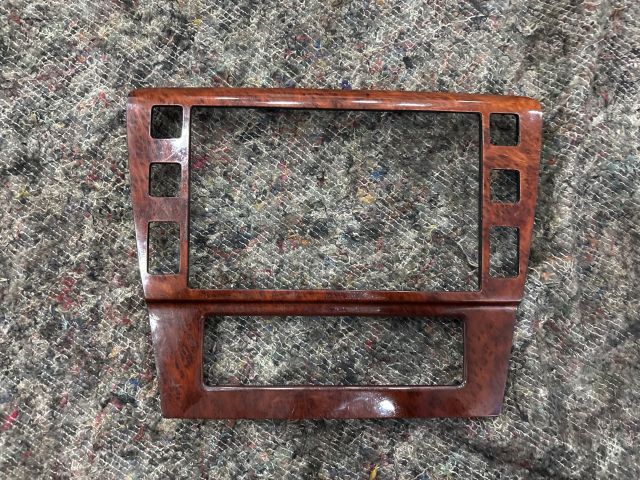 bontott SKODA SUPERB I Középkonzol Keret