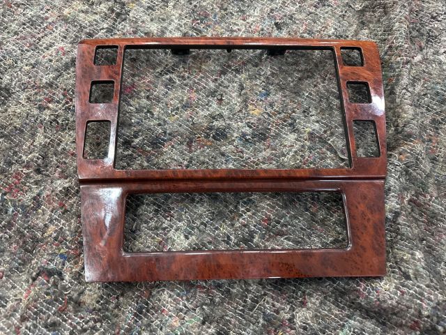 bontott SKODA SUPERB I Középkonzol Keret