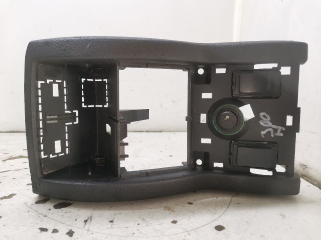 bontott SKODA SUPERB I Középső Szellőző Keret