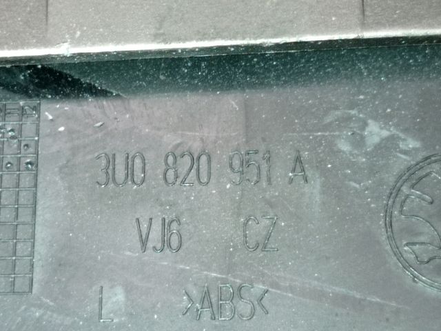 bontott SKODA SUPERB I Középső Szellőző