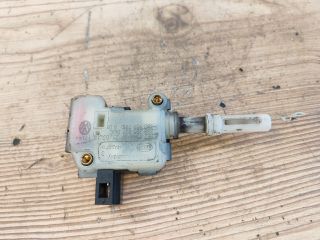 bontott SKODA SUPERB I Központizár Motor Csomagtérajtó