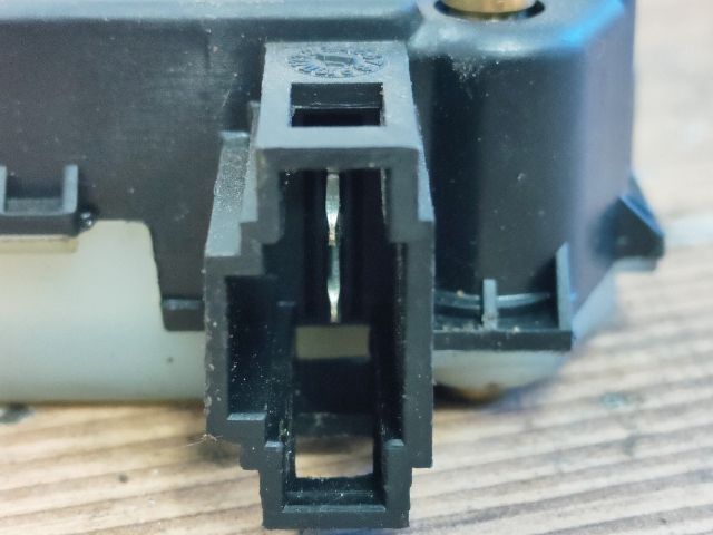 bontott SKODA SUPERB I Központizár Motor Csomagtérajtó