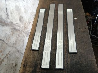 bontott SKODA SUPERB I Küszöb Díszléc Szett