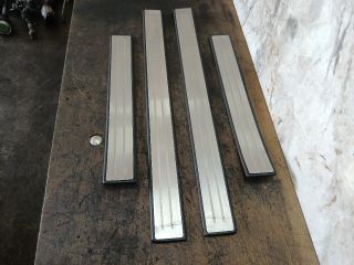 bontott SKODA SUPERB I Küszöb Díszléc Szett