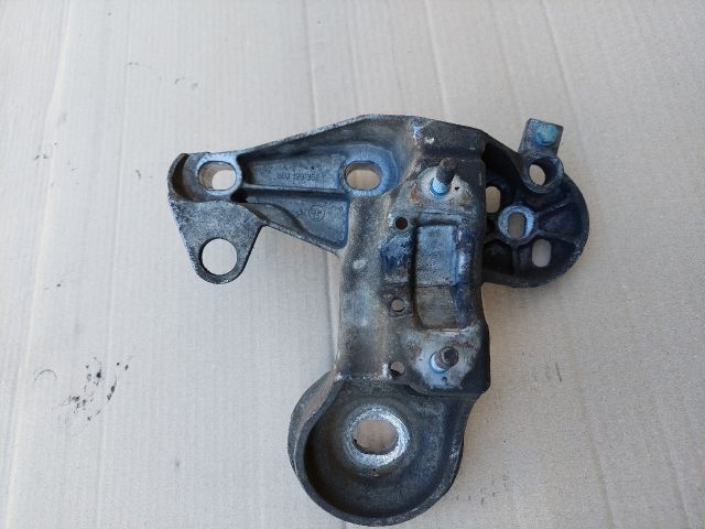 bontott SKODA SUPERB I Motor Tartó Bak (Fém)