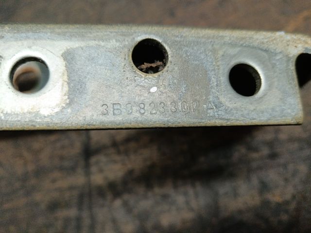 bontott SKODA SUPERB I Motorháztető Jobb Zsanér