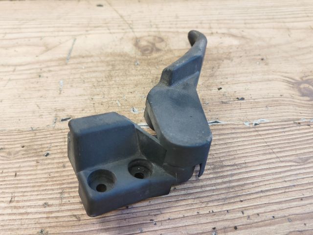 bontott SKODA SUPERB I Motorháztető Nyitó Kar / Gomb