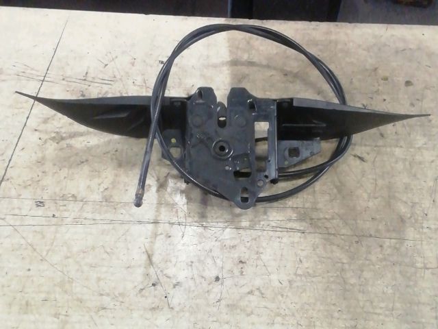 bontott SKODA SUPERB I Motorháztető Zárszerkezet