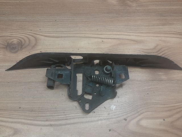 bontott SKODA SUPERB I Motorháztető Zárszerkezet