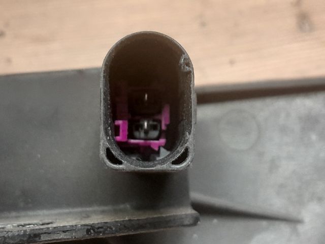 bontott SKODA SUPERB I Motorháztető Zárszerkezet