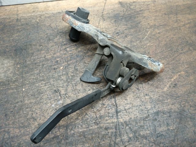 bontott SKODA SUPERB I Motorháztető Zárszerkezet