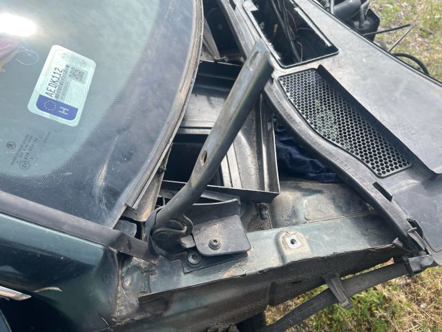 bontott SKODA SUPERB I Motorháztető Zsanér Pár