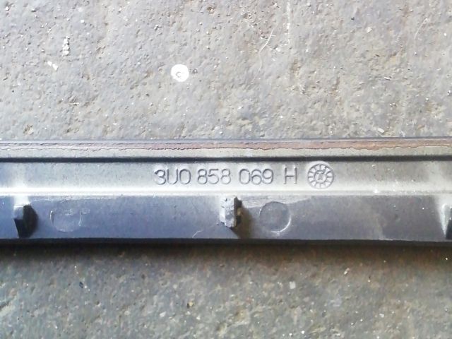 bontott SKODA SUPERB I Rádió / CD Keret