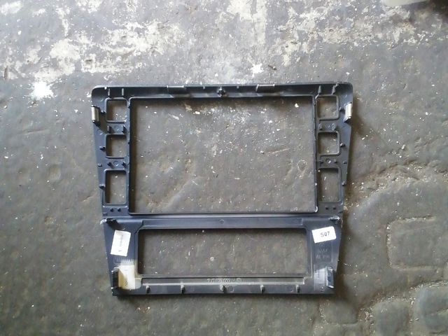 bontott SKODA SUPERB I Rádió / CD Keret