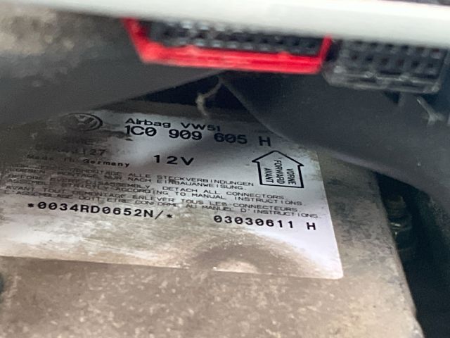 bontott SKODA SUPERB I Váltókar Keret