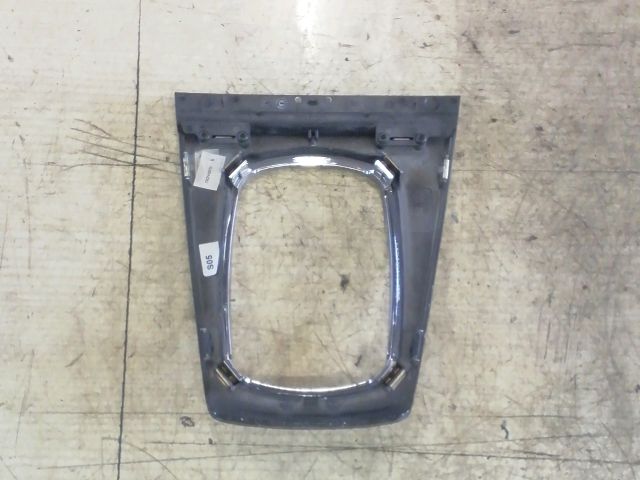 bontott SKODA SUPERB I Váltókar Keret