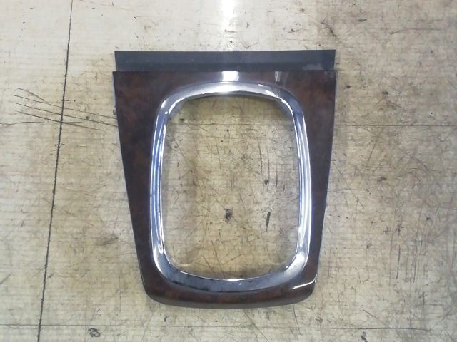 bontott SKODA SUPERB I Váltókar Keret