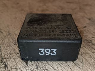 bontott SKODA SUPERB I Világítás Relé