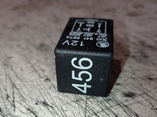 bontott SKODA SUPERB I Világítás Relé