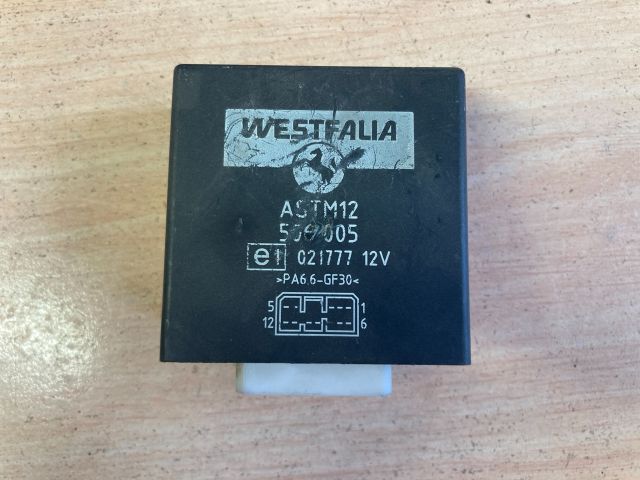 bontott SKODA SUPERB I Vonóhorog Elektronika