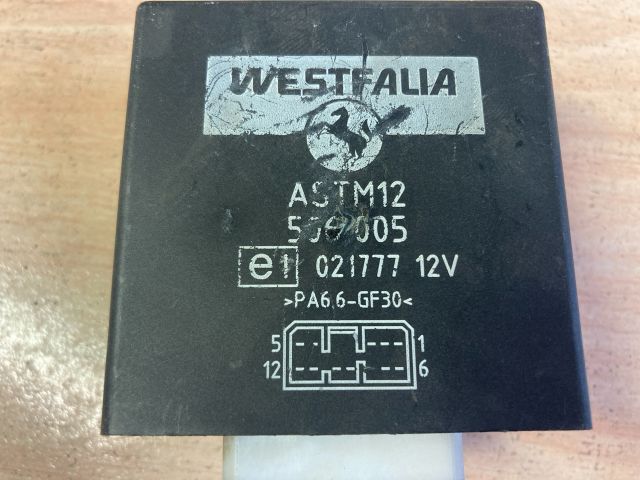 bontott SKODA SUPERB I Vonóhorog Elektronika