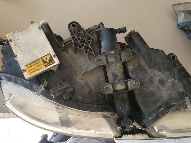 bontott SKODA SUPERB I Xenon Fényszóró Pár