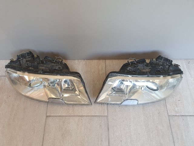 bontott SKODA SUPERB I Xenon Fényszóró Pár