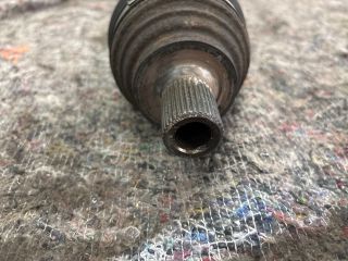 bontott SKODA SUPERB II Bal Féltengely