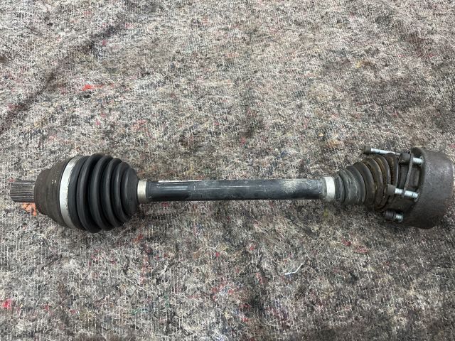 bontott SKODA SUPERB II Bal Féltengely