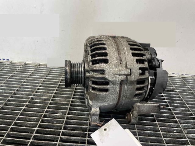 bontott SKODA SUPERB II Generátor