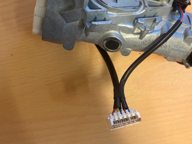 bontott SKODA SUPERB II Gyújtáskapcsoló Házzal