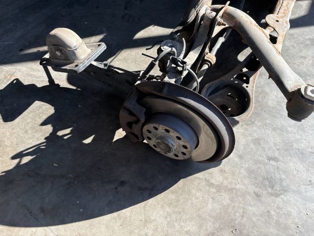 bontott SKODA SUPERB II Hátsó Híd (Tárcsafékes)