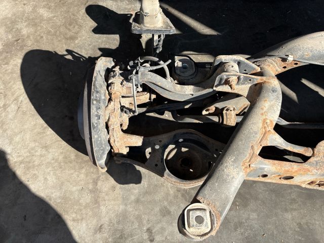 bontott SKODA SUPERB II Hátsó Híd (Tárcsafékes)