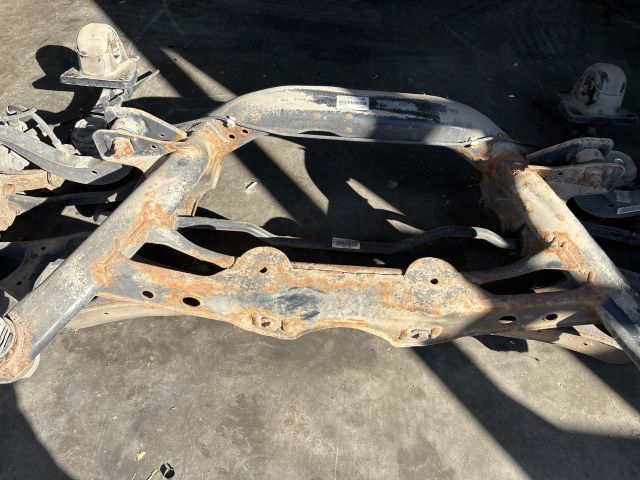 bontott SKODA SUPERB II Hátsó Híd (Tárcsafékes)